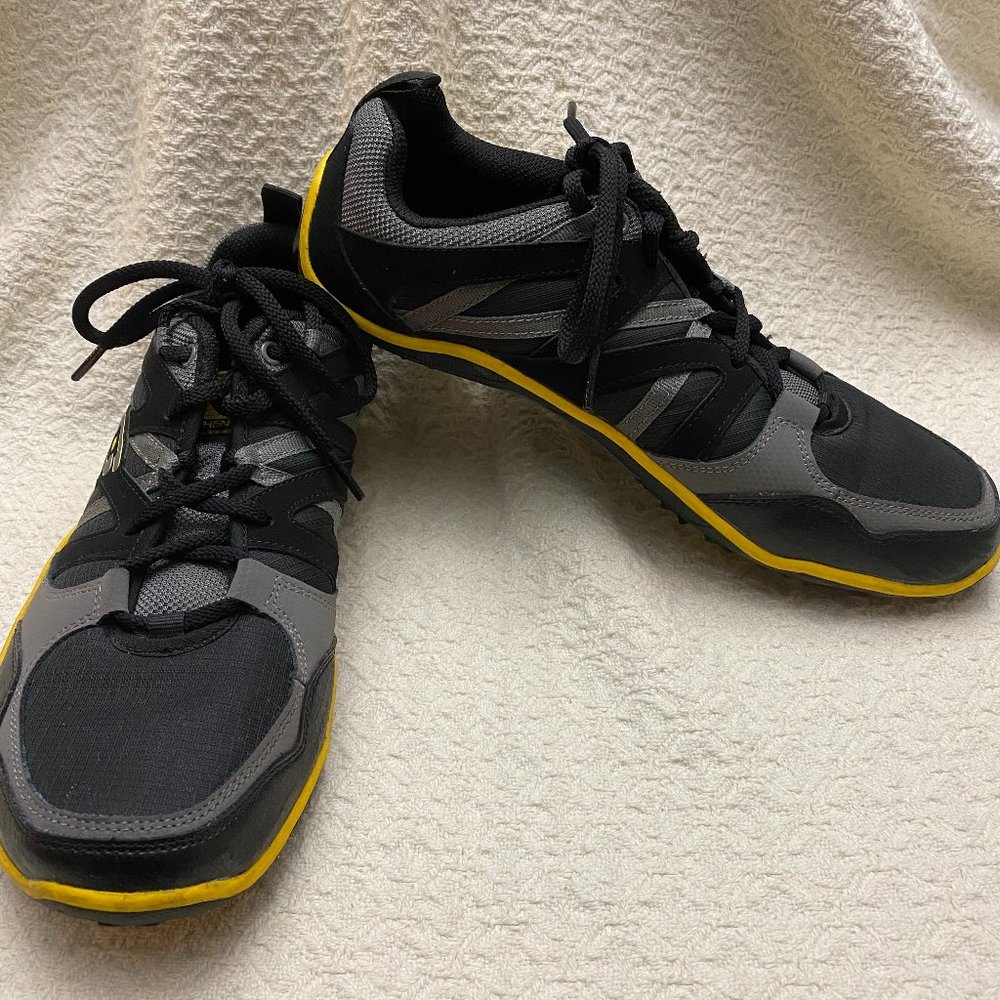 Skechers Men's Black and Gray Athletic Sneakers with Yellow Accent